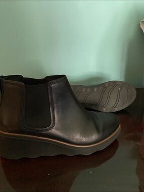 Clarks Black Slip-On Leather Shoe